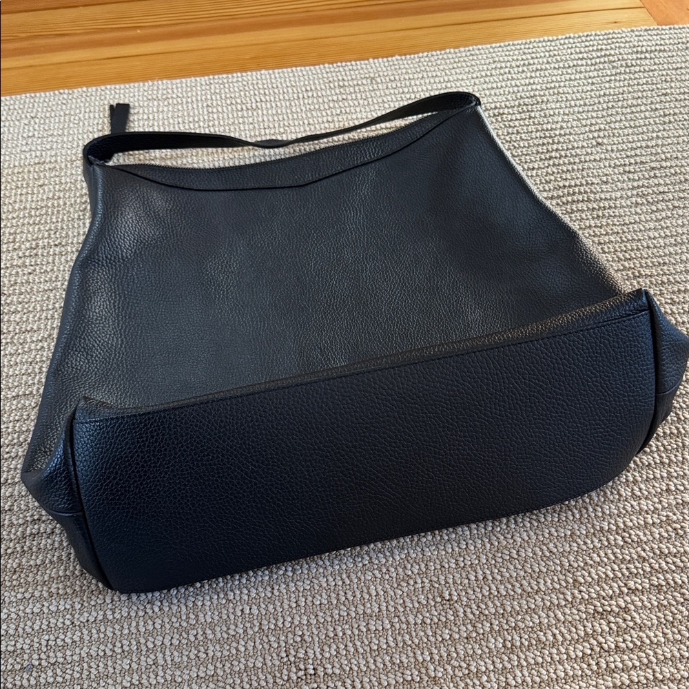 Everlane Leather Tote Bag View 4